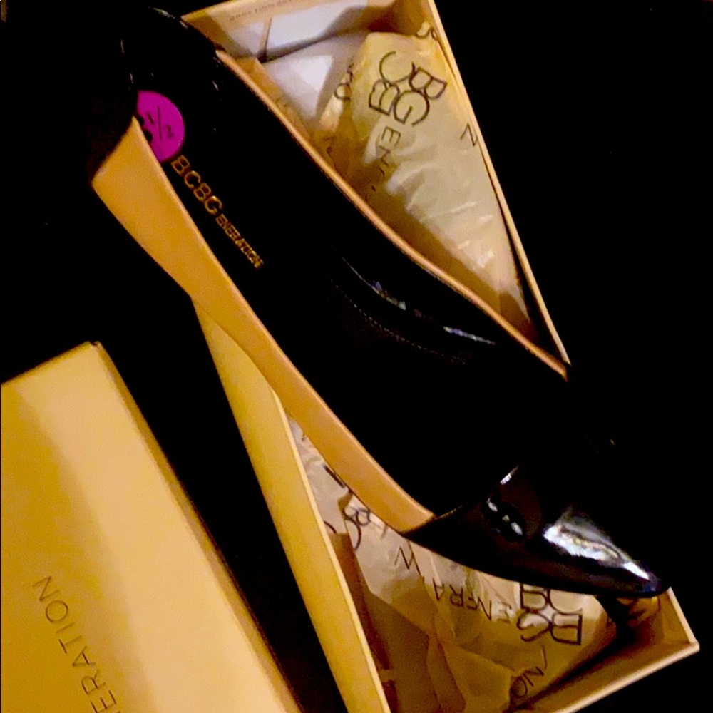 BCBG flats